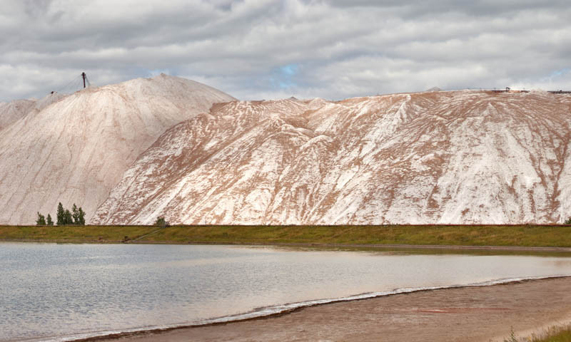 Będzie drożej? UE wprowadza zakaz importu nawozów potasowych z Białorusi