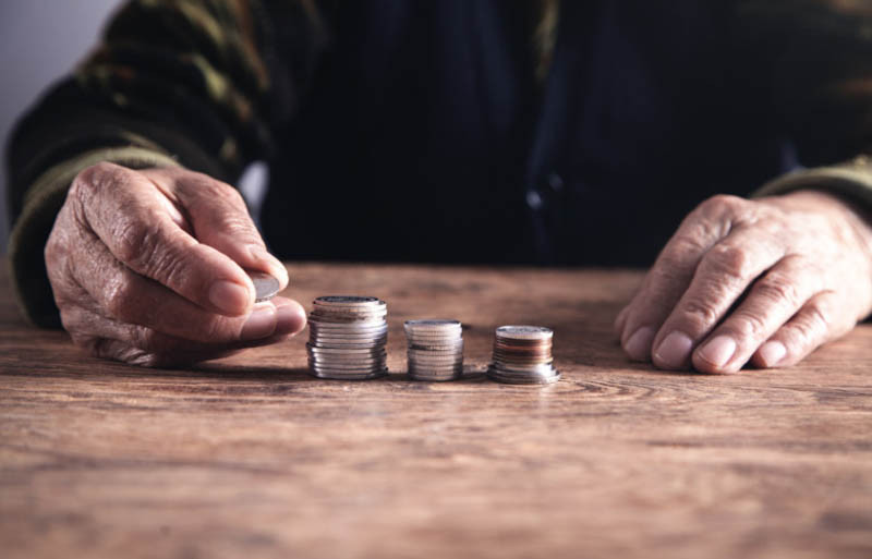 Nowy zasiłek chorobowy - 20 złotych dziennie. Za Covid - więcej!