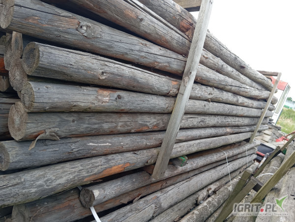 Sprzedam słupy drewniane 4m, słupy betonowe 2.80 cena 20zł szt tel 693096500