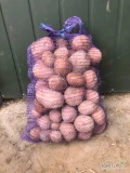 Witam, sprzedam ziemniaki odmiany bellarosa kaliber 50+. Ziemniaki ładne duże na naturalnym nawozie. Pakowane w woreczki 15kg fioletowe...