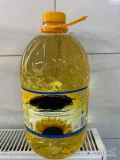 Sprzedajemy rafinowany olej słonecznikowy w butelkach 1l, 5l, 10l oraz luzem. Towar sprowadzamy z Ukrainy.