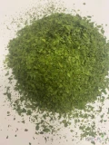 Natka pietruszki. Pachnąca, kolor zielony, frakcja 2,0 - 5,0 mm. Opakowania worki pp 20 kg. Kraj pochodzenia Egipt. 
