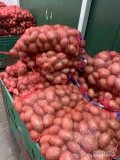Sprzedam ziemniaki Ilosci worek 10 kg żółte oraz czerwone. Zapraszam 