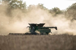 Trwałość, niezawodność i rolnictwo precyzyjne – maszyny John Deere w gospodarstwie Baranowskich w Lęborku