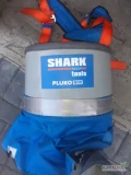 SPRZEDAM NOWE NIE UŻYWANE  Pluko Box z szelkami (Shark) 10-12 kg - pojemnik do zbioru owoców i warzyw 3 SZT ZA 300ZŁ