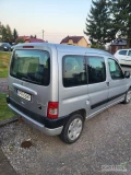 Sprzedam citroen berlingo multispace 1.6HDI 2006.r przebieg 247000tys. Dwa kpl.opon. cena 6.500 do uzgodnienia.