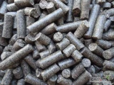 Sprzedam PELLET z łusek słonecznika w dużych ilościach, zapakowany w big beg! (rozmiar: 8 mm, ciepło spalania: 2,5-4,0%, wilgotność:...