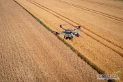  Nowoczesne wykorzystanie agrodrone&#39;ów do siewu roślin okrywowych: Innowacyjne podejście do poprawy gleby! 
