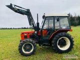  Ciągnik Zetor 7245 + kompletny ładowacz czołowyMarka: ZetorModel: 7245Rok produkcji: 1993Moc: 65 HpGodziny: 3600Nowy olej, bardzo...