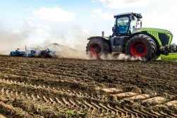 Czym powinien się wyróżniać dealer na rynku maszyn rolniczych?