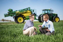 Mobilne centrum dowodzenia. Operation Center John Deere rozbudowuje się o kolejnych partnerów