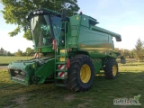 Kombajn zbożowy John Deere T560
