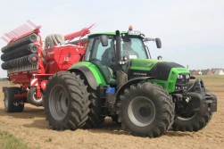 Rejestracje nowych ciągników: John Deere znów lepszy od New Holland