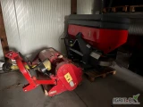 Sprzedam rozsiewacz do nawozów MS-SAD Unia sadowniczy 600ltr z dwiema dokładkami, plandeką oraz sterowaniem hydraulicznym. Rozsiewacz...