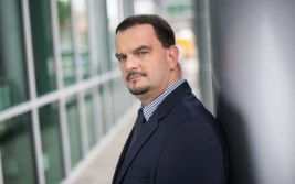 Wiosenne prace polowe – zadbaj o uzupełnienie swojego parku maszyn!