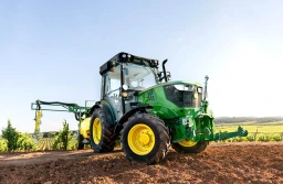 Większy komfort i większa moc w ciągnikach specjalistycznych