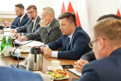 W ministerstwie dyskutują, jak przewozić ukraińskie zboże