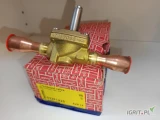 Nowy zawór elektromagnetyczny Danfoss EVR 15 na średnicę 22 mm, przeznaczony do instalacji chłodniczych. Bez cewki.