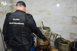 Bimbrownia w stodole