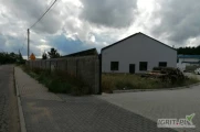Bezpośrednio sprzedam nową murowaną halę magazynową o pow. 245 m² z utwardzonym placem manewrowym (polbruk), położoną na działce...