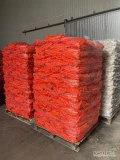 Sprzedam marchew z chłodni. Myta i polerowana, bez plam i przebarwień.  pakowana w worek raszlowy 10 kg. Ilości całosamochodowe....