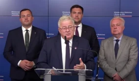 Kołodziejczak zrezygnował. Siekierski: wóz jedzie dalej