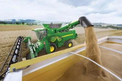 Skup zboża z nowych zbiorów wyższy niż przed rokiem