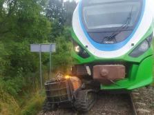 Kosiarka zderzyła się z szynobusem. Nikt nie ucierpiał!