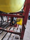Sprzedam opryskiwacz polowy firmy jarmet 400 o 12 metrowy opryskiwacz sprawny technicznie przegląd ważny zapraszam.