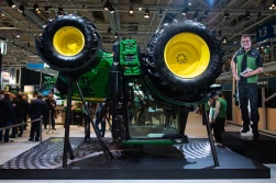 John Deere z szeregiem innowacji na targach AGRITECHNICA