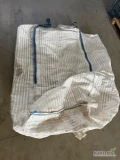 Sprzedam używane worki big-bag, wymiary 90x90x185, 4 uchwyty, ilość 85 szt.