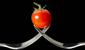 Pomidory na balkonie w 40 dni - czy to dobry kierunek?