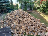 Sprzedam suche drewno jabłonkowe, sezonowane. 280 zł m3, możliwość transportu 5m3 do 50 km od Warki 