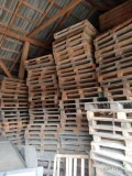 Sprzedam 180 palet 120x100. Stan dobry, palety sztywne nie połamane.