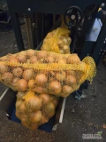 Sprzedam 20 ton cebuli workowanej , 10kg worek na paletach 