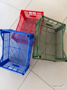 Oferujemy wysokiej jakości jednorazowe skrzynki plastikowe wykonane z ekologicznych tworzyw sztucznych, idealne do przechowywania i transportu warzyw, owoców oraz innych produktów.         Dlaczego warto wybrać nasze skrzynki     Lekkie   ważą do 0,55...